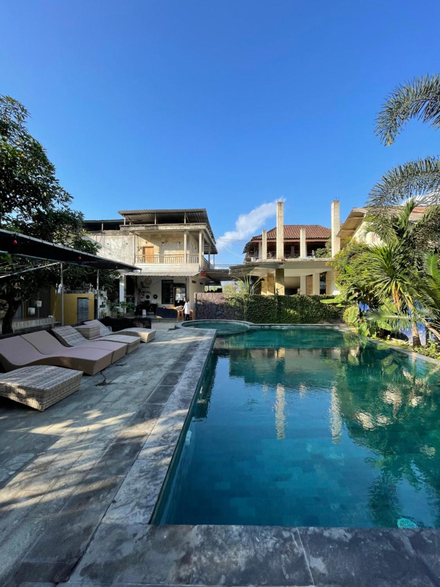 Tri Putri Homestay Kuta  외부 사진