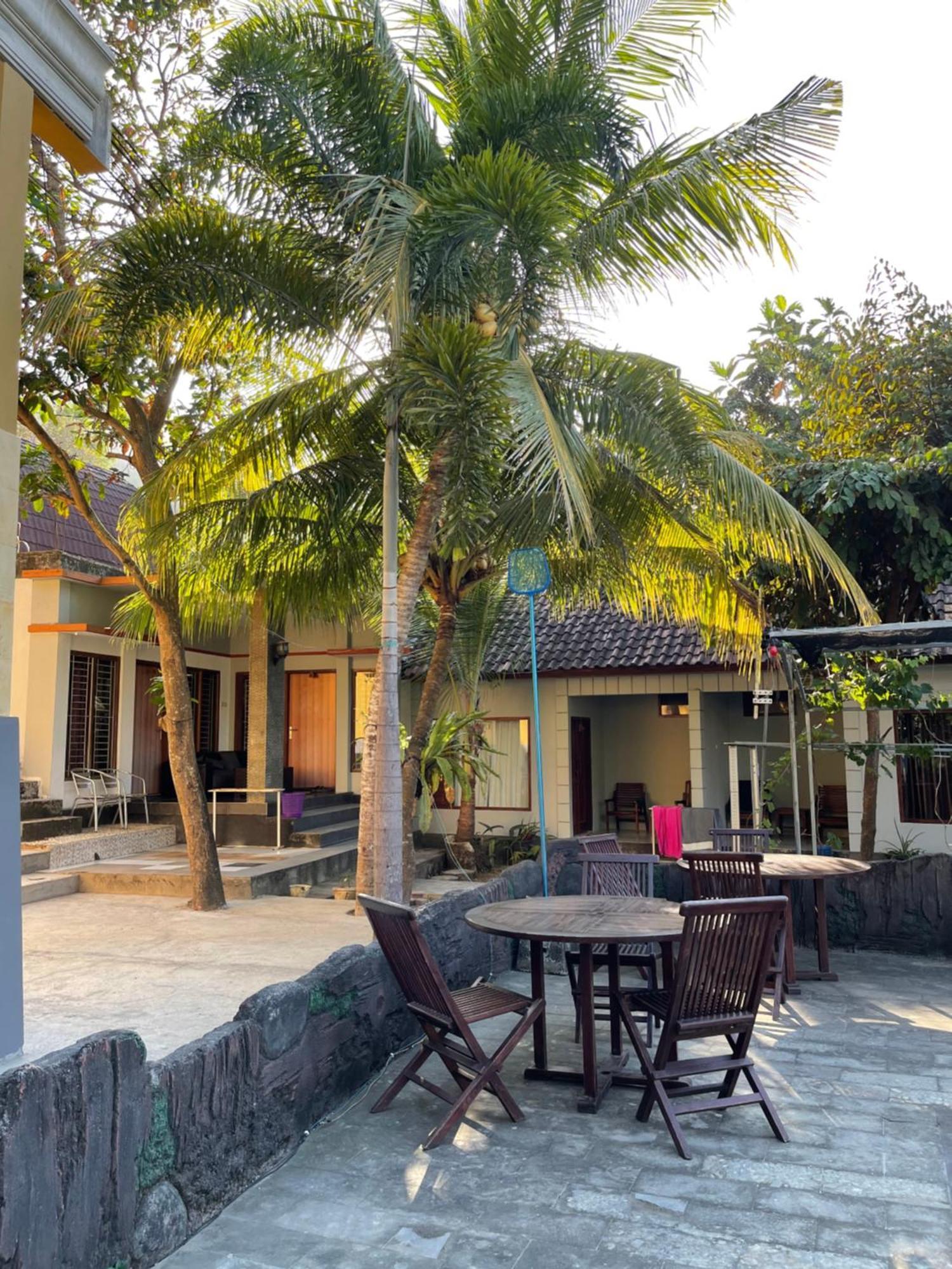 Tri Putri Homestay Kuta  외부 사진