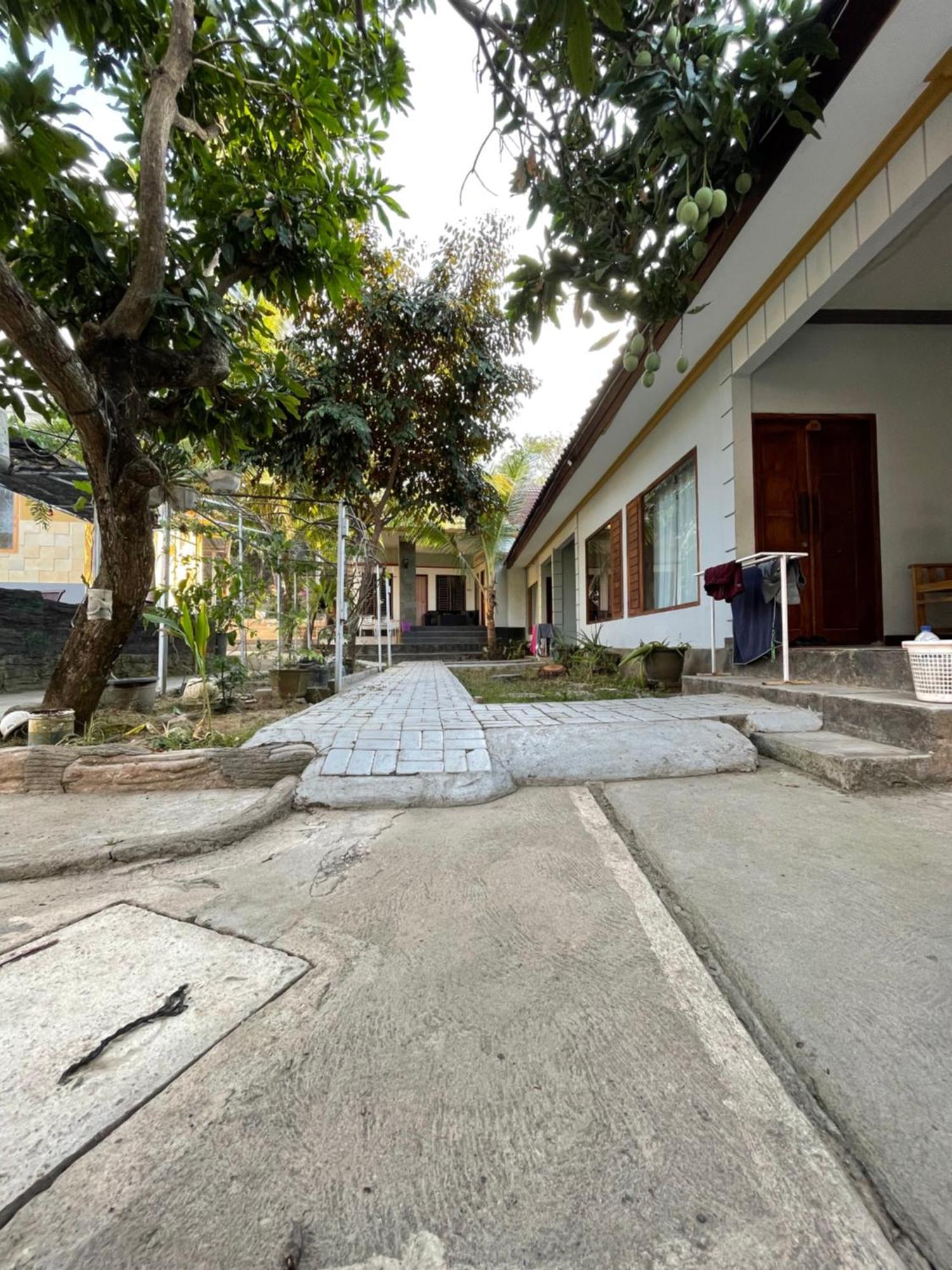 Tri Putri Homestay Kuta  외부 사진