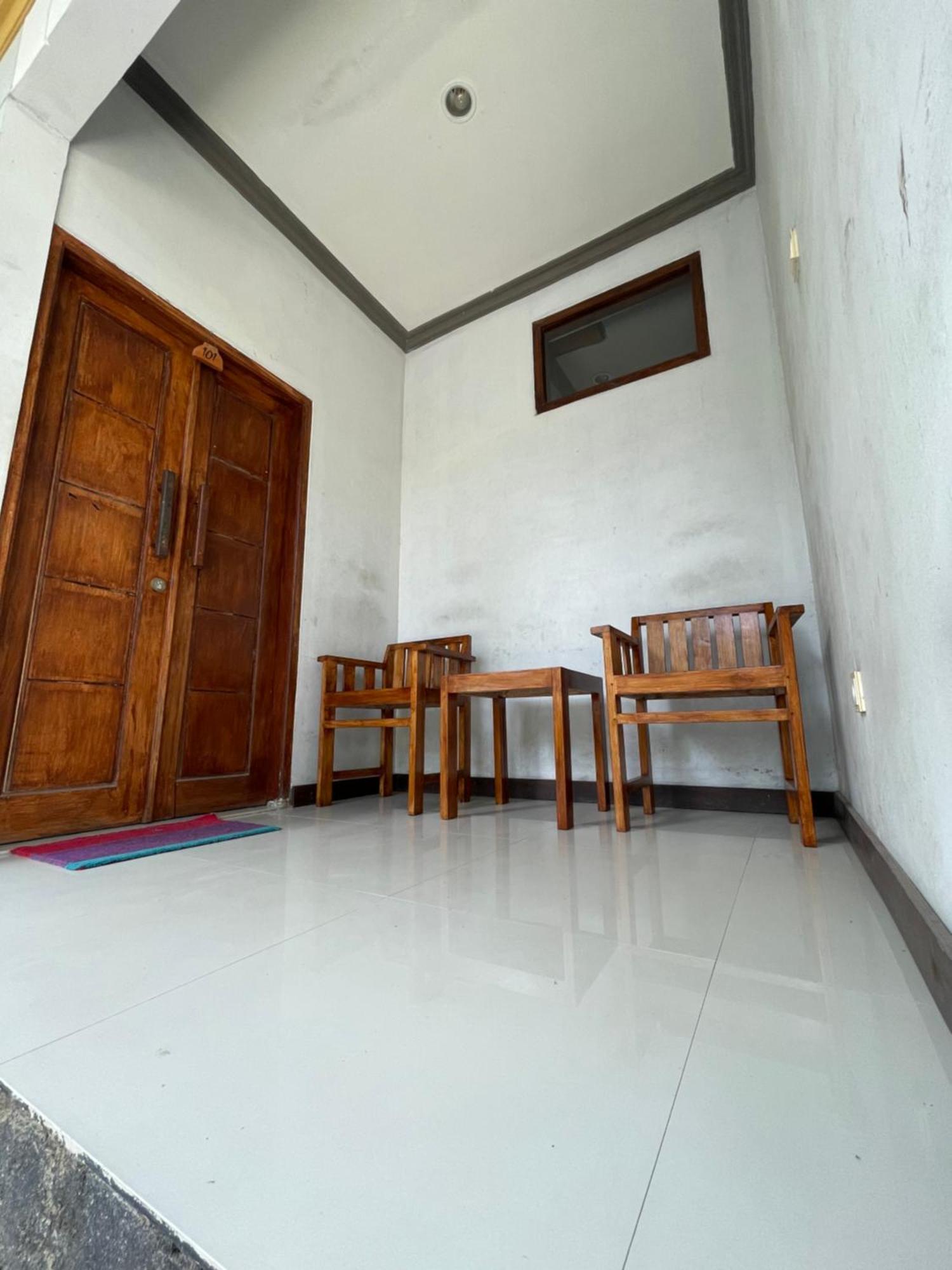 Tri Putri Homestay Kuta  외부 사진