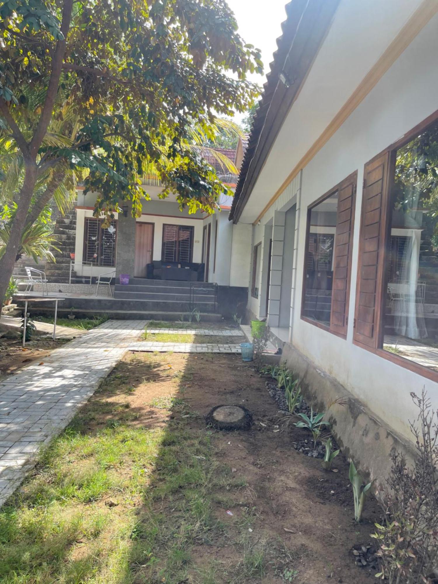 Tri Putri Homestay Kuta  외부 사진