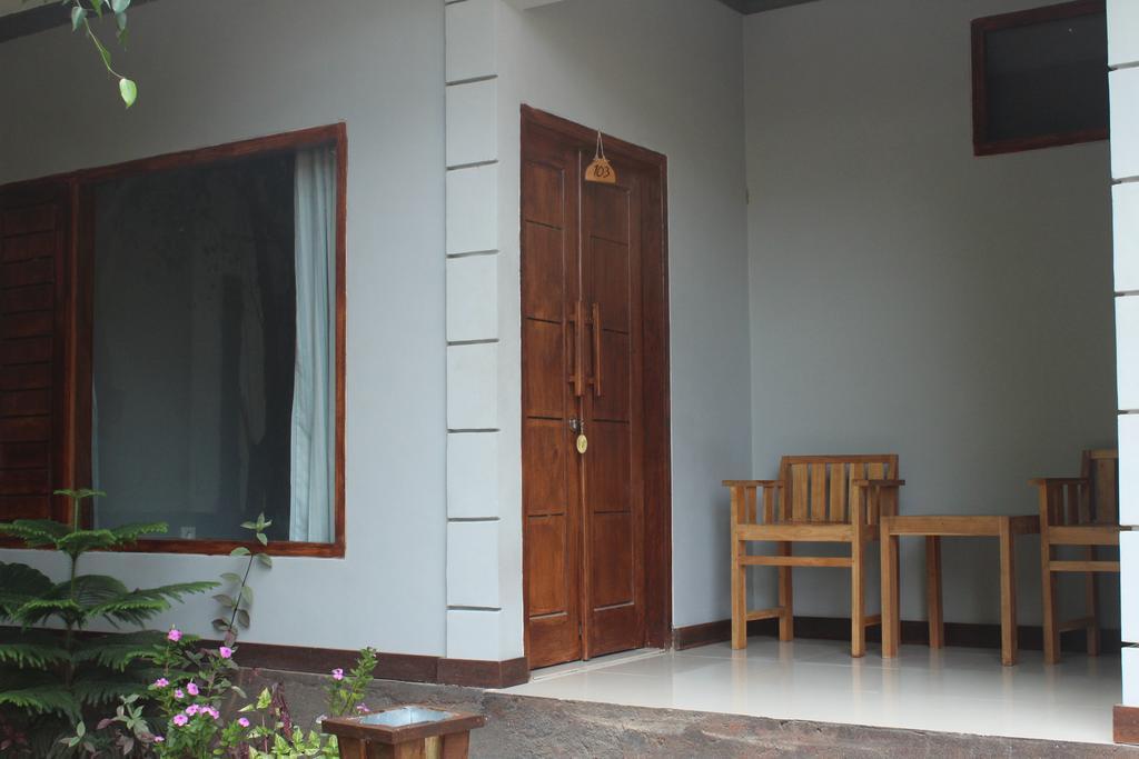 Tri Putri Homestay Kuta  외부 사진