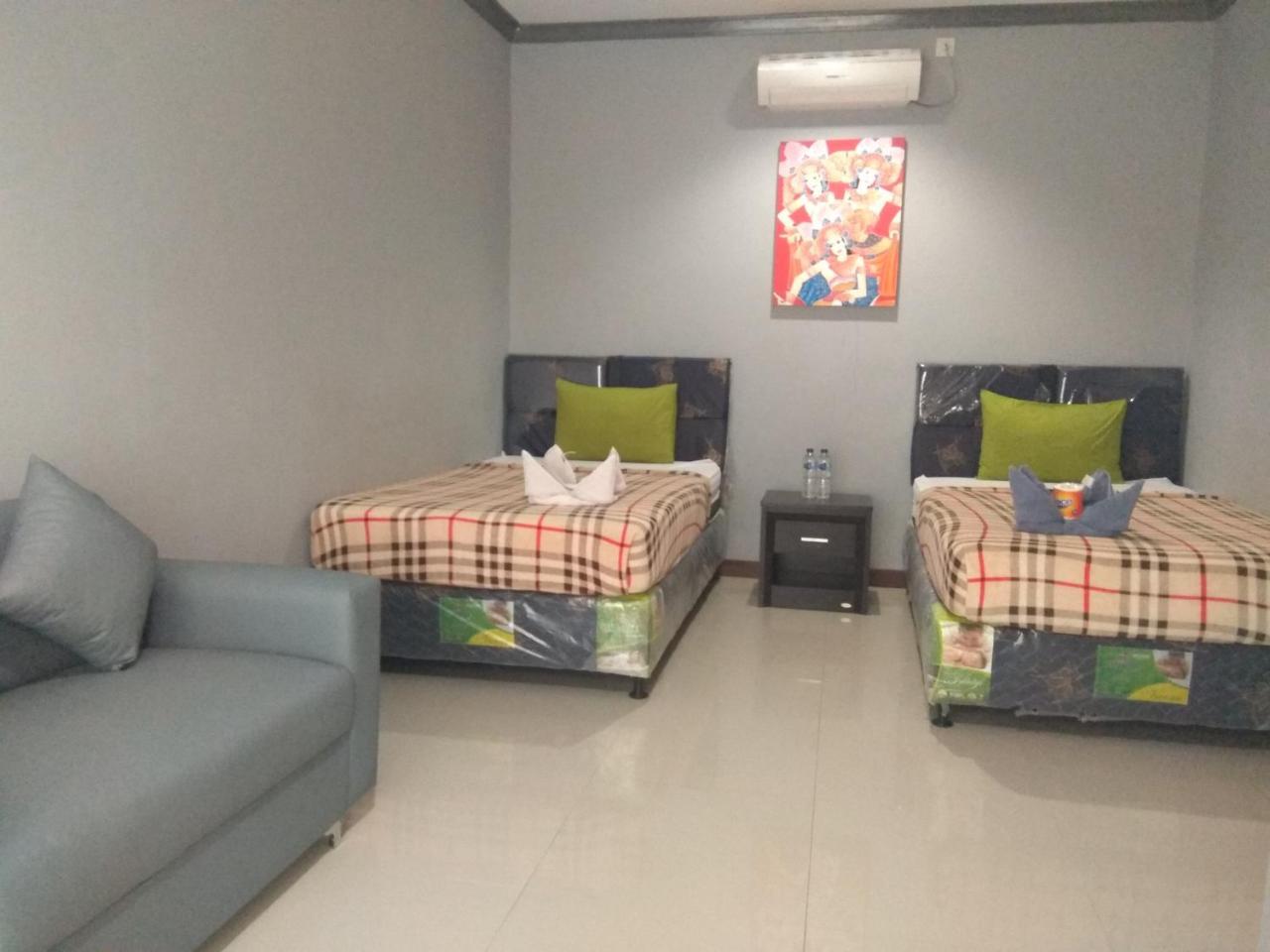 Tri Putri Homestay Kuta  외부 사진