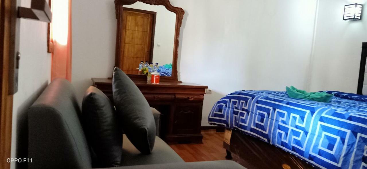 Tri Putri Homestay Kuta  외부 사진